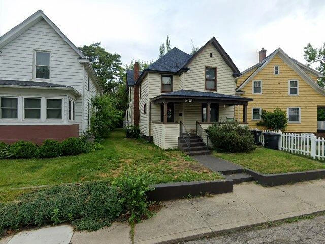 House image located at South Bend, IN 46601