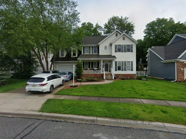 House image located at Valparaiso, IN 46385