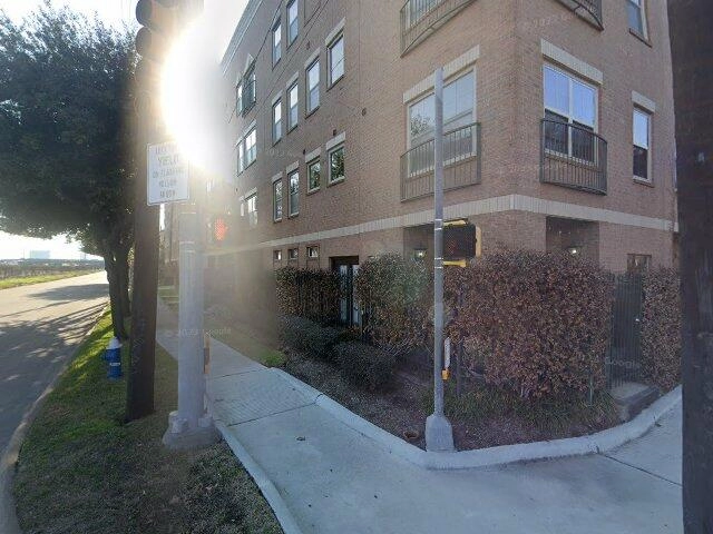 House image located at Houston, TX 77004