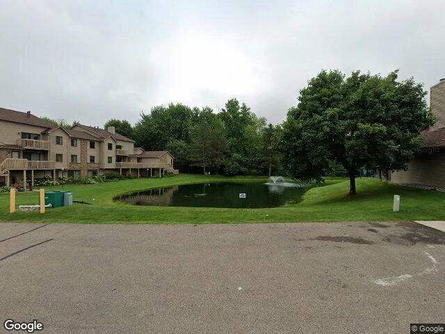 House image located at West Bloomfield, MI 48322