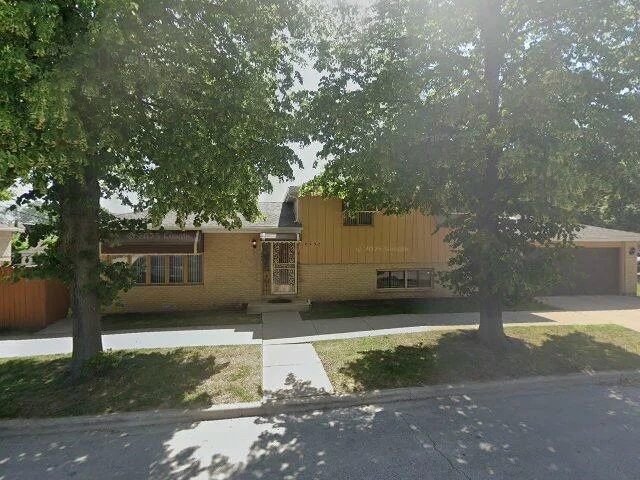 House image located at Chicago, IL 60617