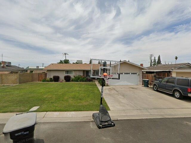 House image located at Tulare, CA 93274