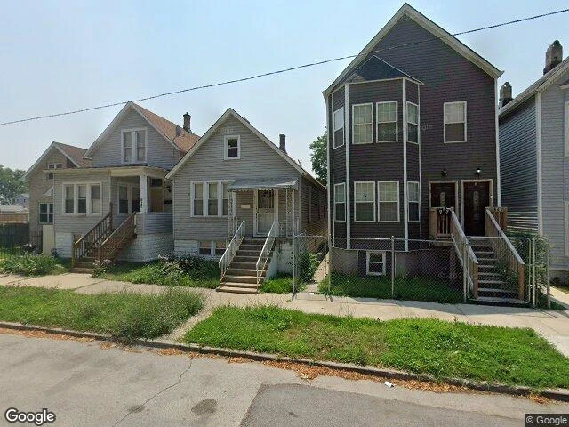 House image located at Chicago, IL 60609