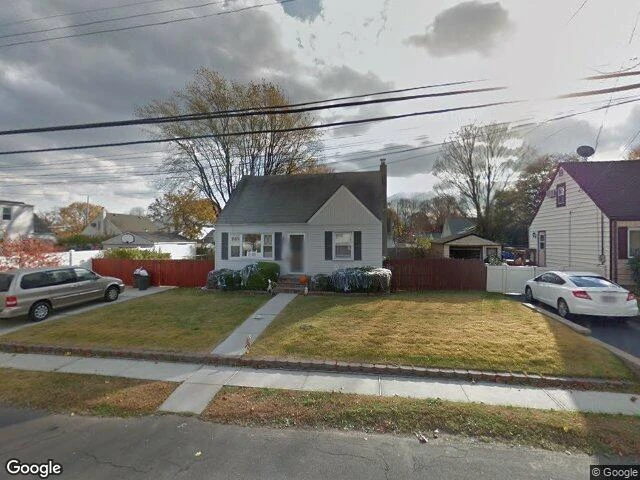 House image located at Lindenhurst, NY 11757