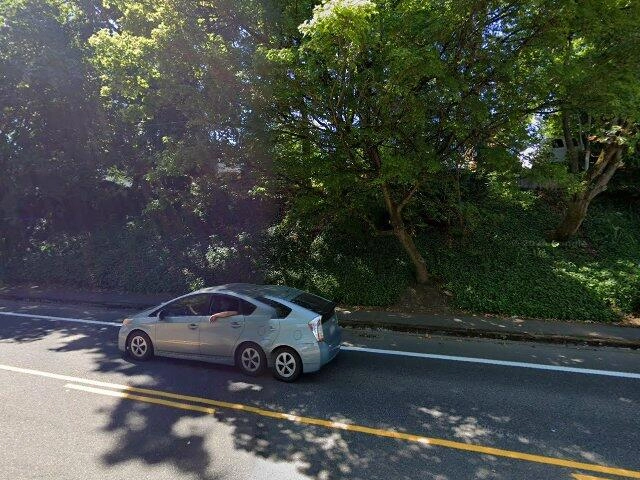 House image located at Portland, OR 97210