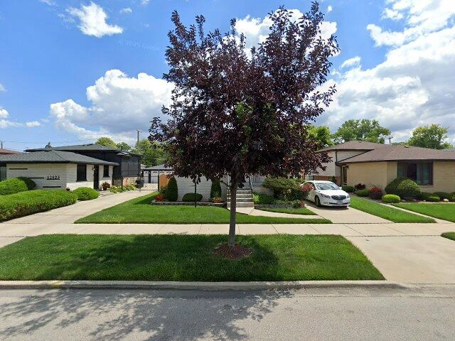 House image located at Chicago, IL 60643