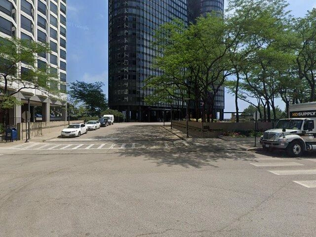 House image located at Chicago, IL 60601