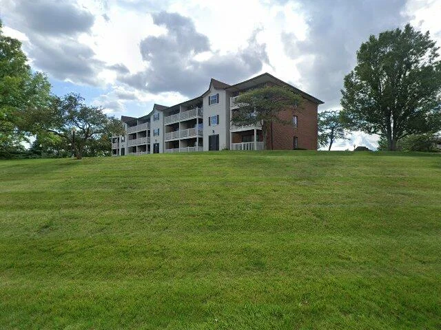 House image located at Aurora, IL 60504