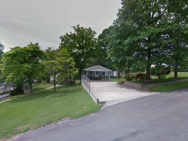 House image located at East Alton, IL 62024