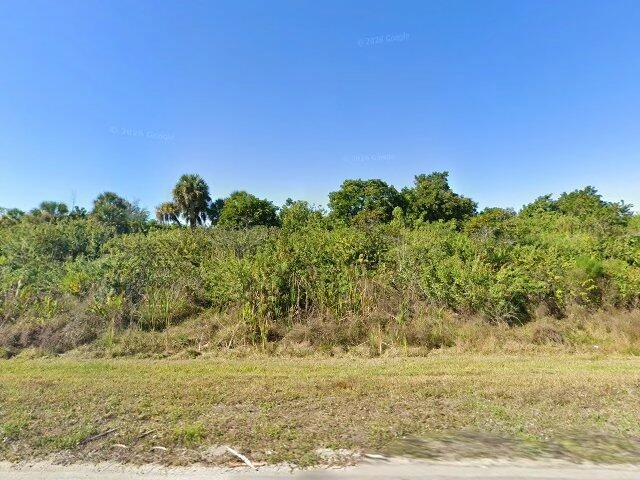 House image located at Fort Myers, FL 33905