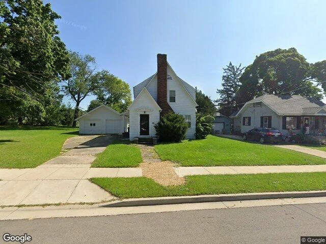 House image located at Freeport, IL 61032