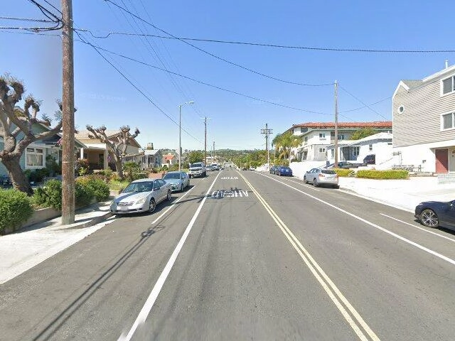 House image located at Davenport, IA 52804