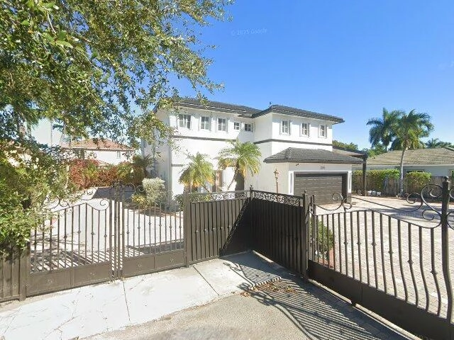 House image located at Miami, FL 33185