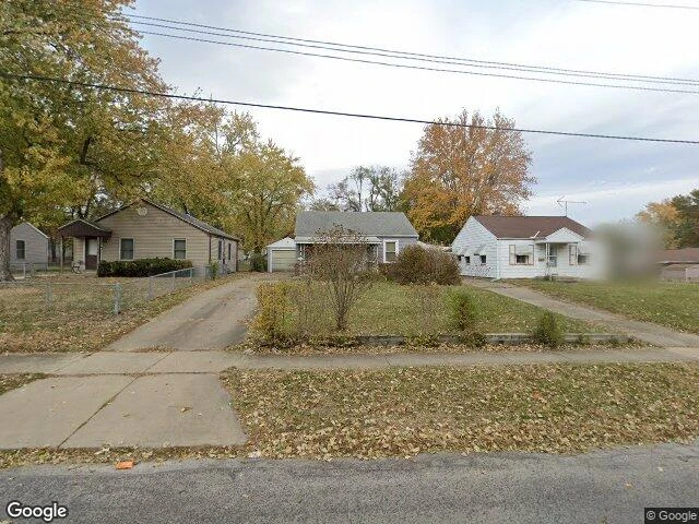 House image located at Peoria, IL 61605