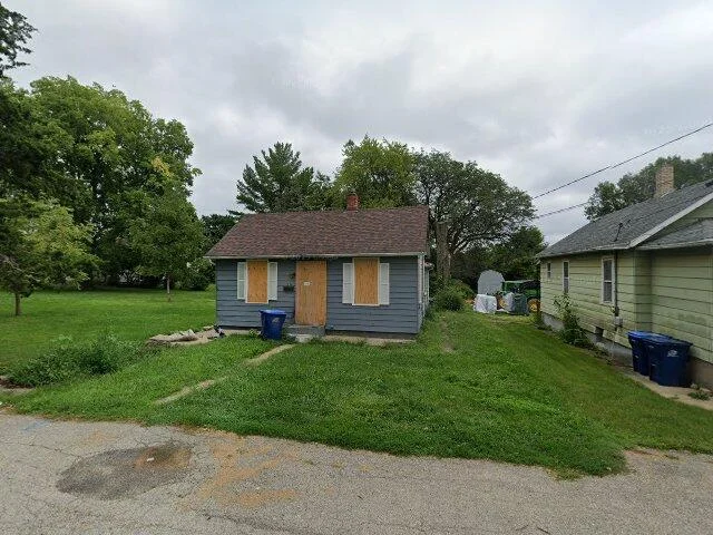 House image located at La Salle, IL 61301