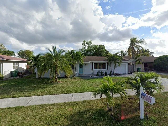 House image located at Miami, FL 33173
