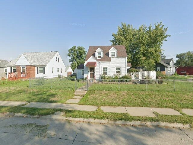 House image located at Davenport, IA 52804