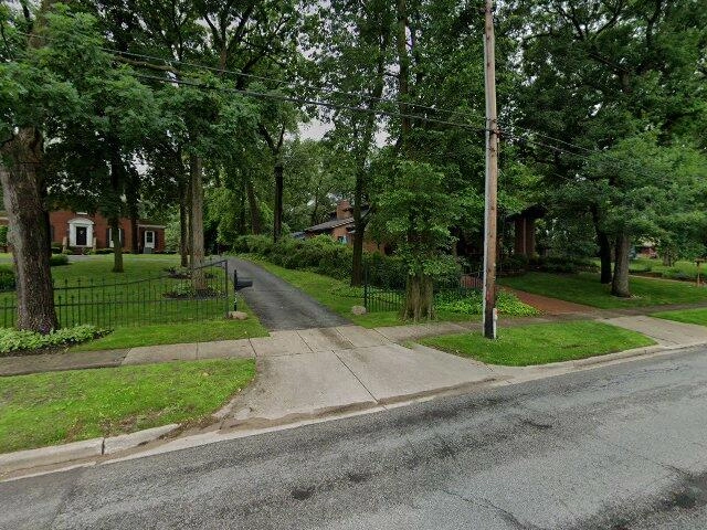 House image located at Munster, IN 46321