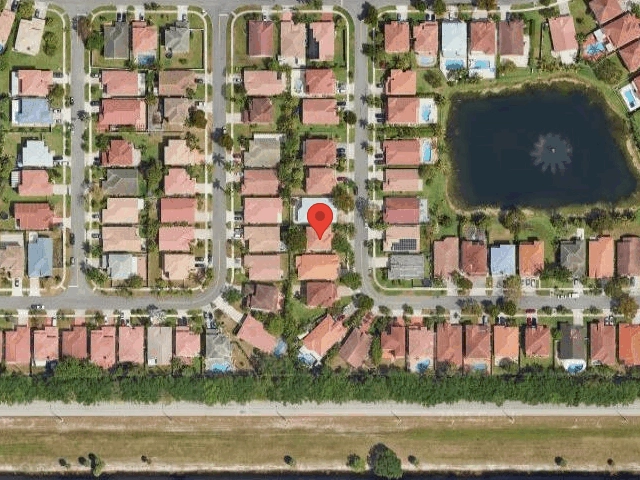 House image located at Hollywood, FL 33027