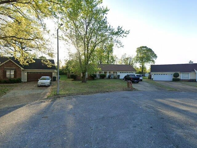 House image located at Memphis, TN 38116