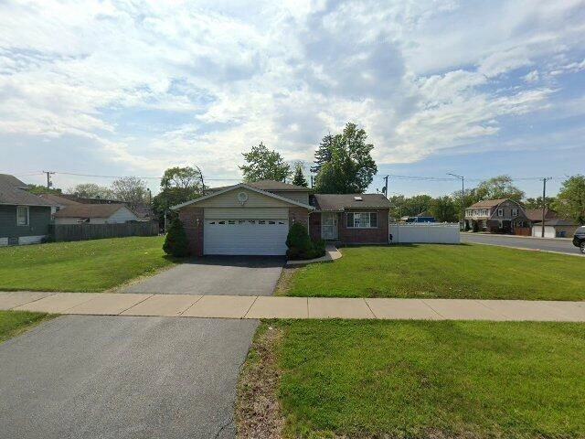 House image located at Belleville, IL 62221