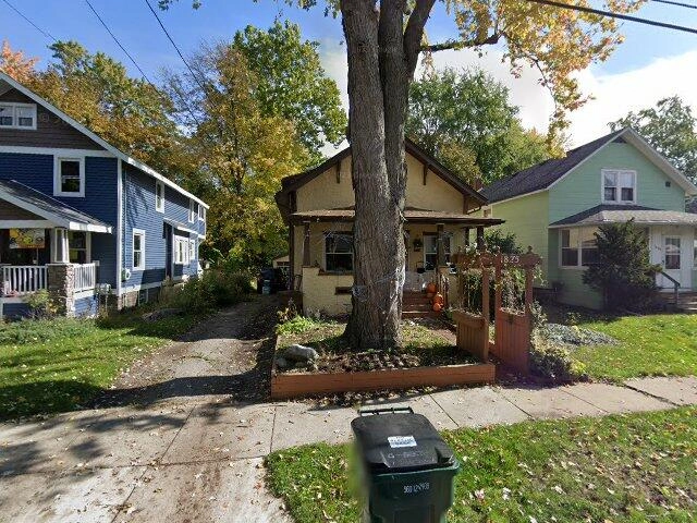 House image located at Lansing, MI 48910