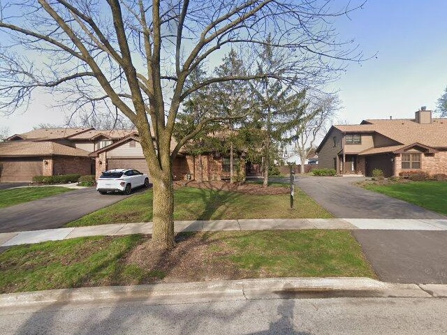 House image located at Westmont, IL 60559