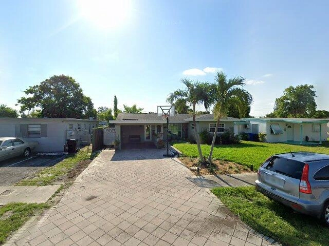 House image located at Miami, FL 33125