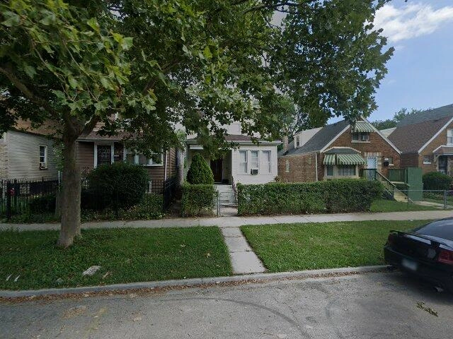 House image located at Chicago, IL 60617