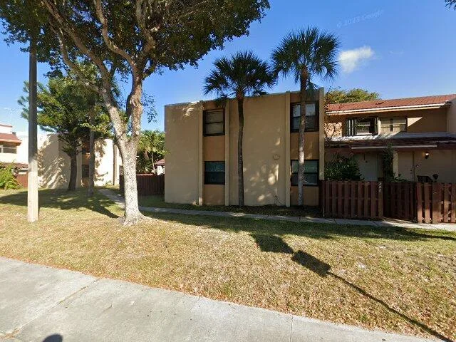 House image located at Miami, FL 33172