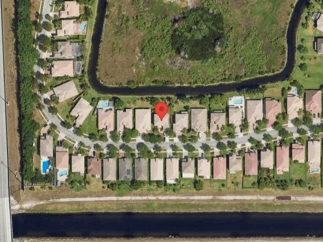 House image located at Hollywood, FL 33027