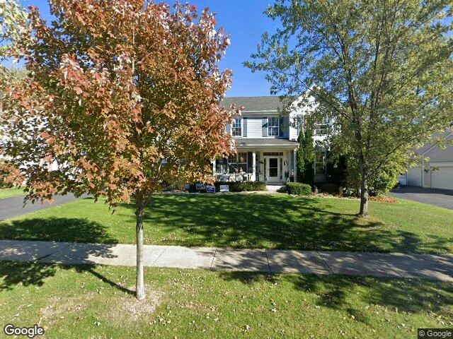 House image located at Elgin, IL 60124