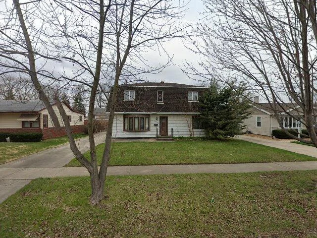 House image located at Burbank, IL 60459