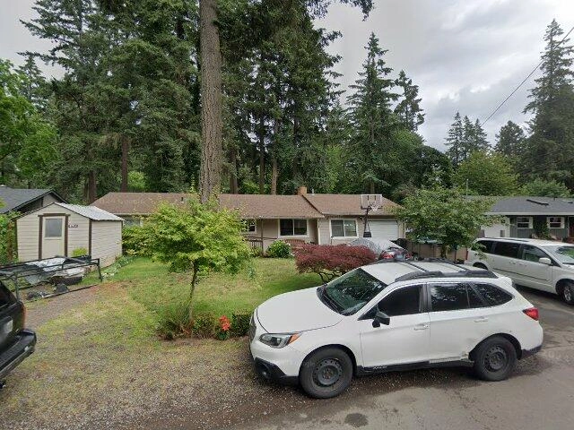 House image located at Lake Oswego, OR 97035