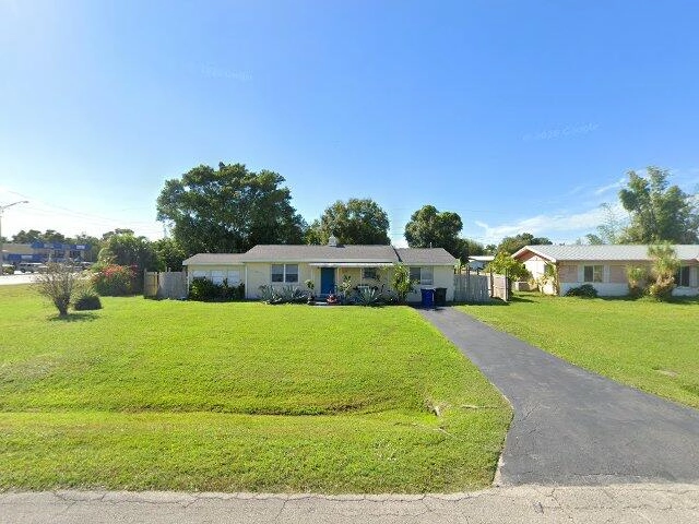 House image located at North Fort Myers, FL 33903