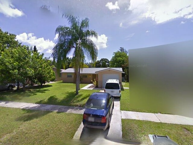 House image located at Saint Petersburg, FL 33703