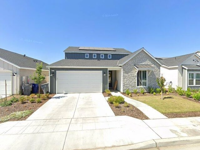 House image located at Fresno, CA 93727