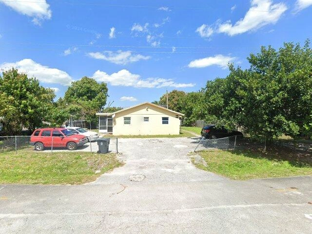 House image located at Lake Worth, FL 33463