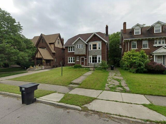 House image located at Detroit, MI 48206