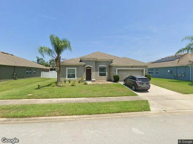 House image located at Grand Island, FL 32735