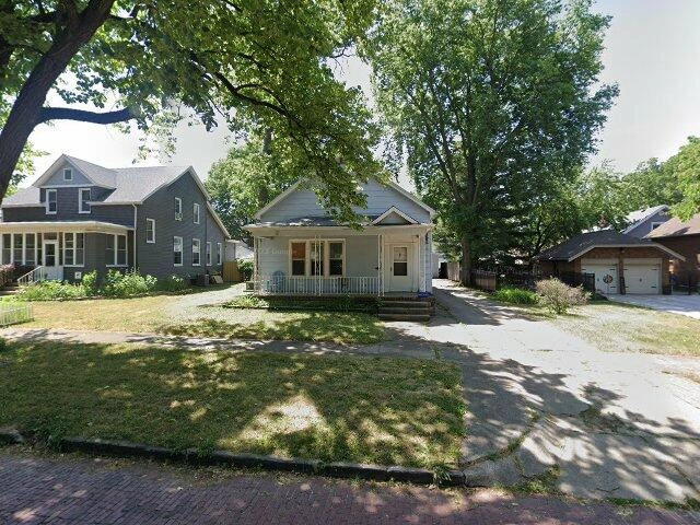 House image located at Pekin, IL 61554