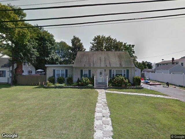 House image located at Islip, NY 11751
