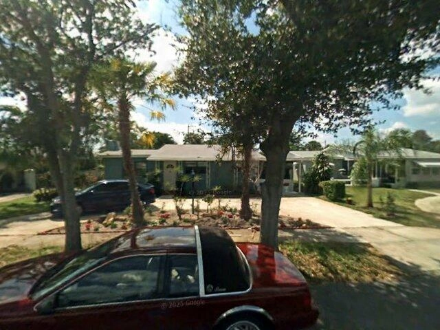House image located at West Palm Beach, FL 33405