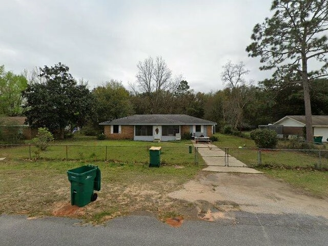 House image located at Crestview, FL 32539