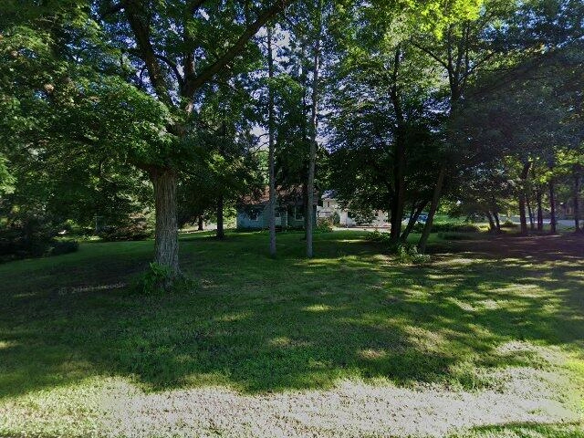 House image located at Saint Paul, MN 55127