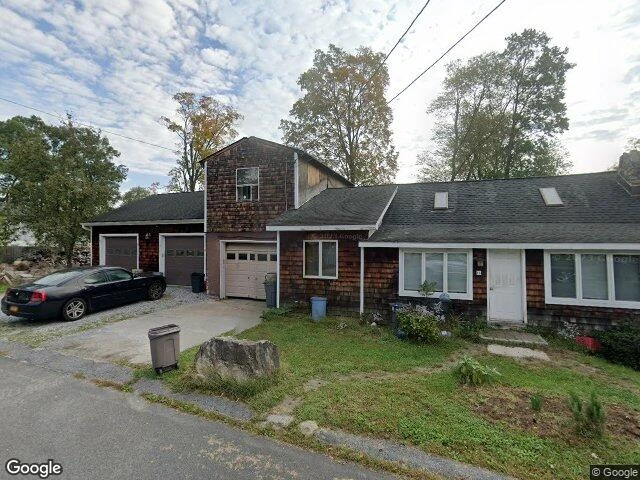 House image located at Lake Peekskill, NY 10537