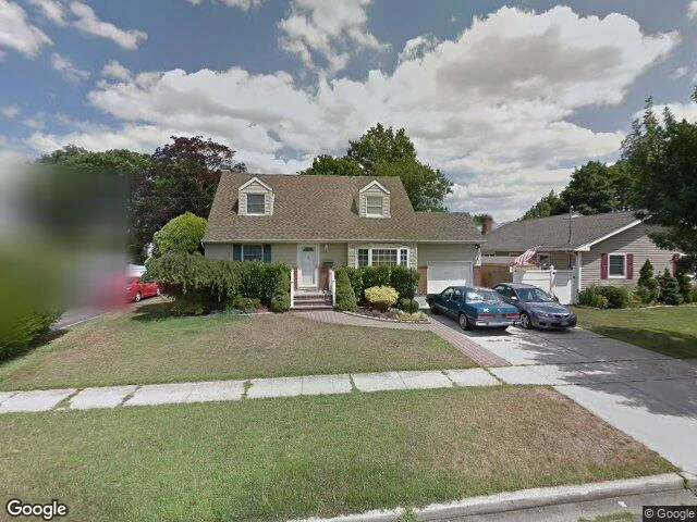 House image located at Farmingdale, NY 11735