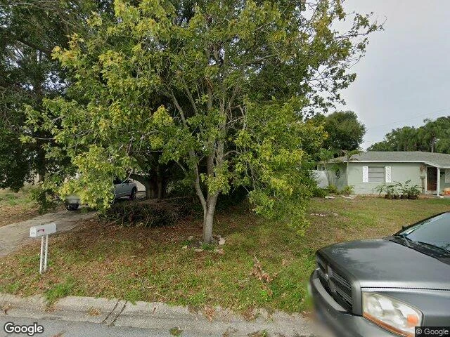 House image located at Saint Petersburg, FL 33713
