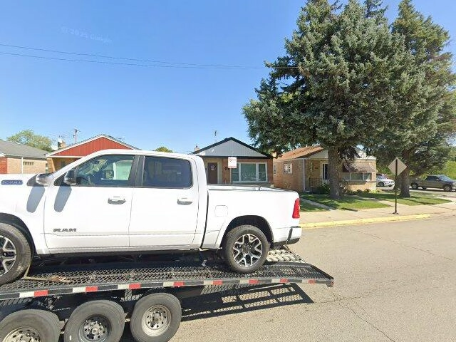 House image located at Chicago, IL 60646