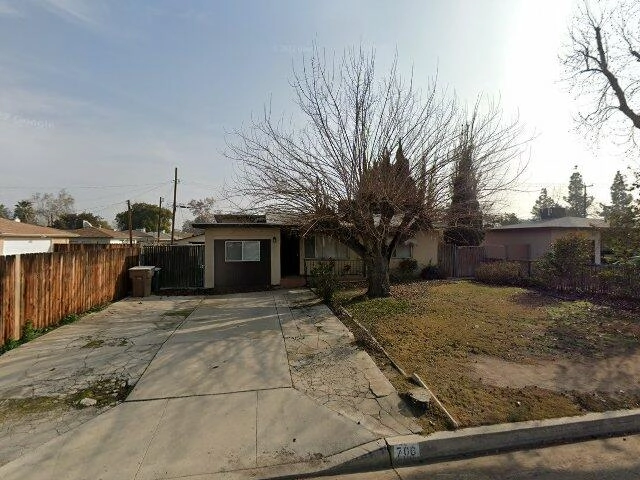 House image located at Bakersfield, CA 93304